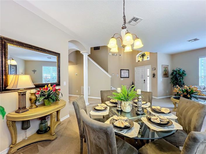 Image No.5-5 Bed Property for sale