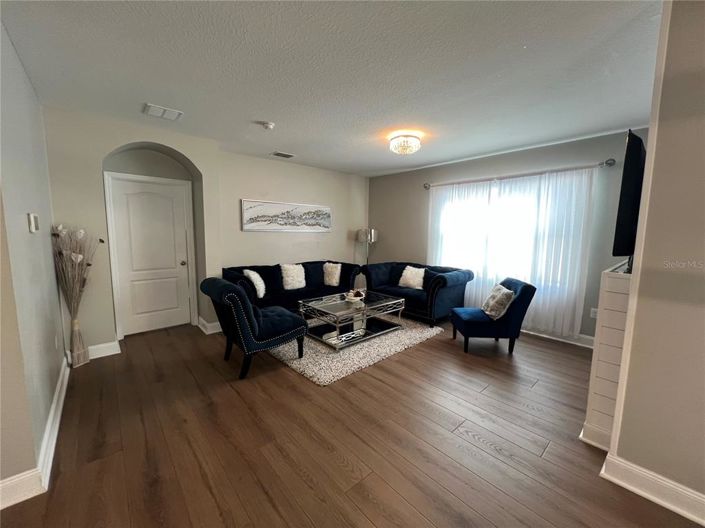 Image No.10-Propriété de 4 chambres à vendre à Davenport