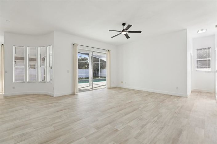 Image No.11-4 Bed Property for sale