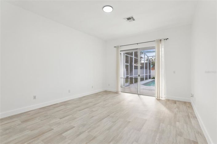 Image No.18-4 Bed Property for sale