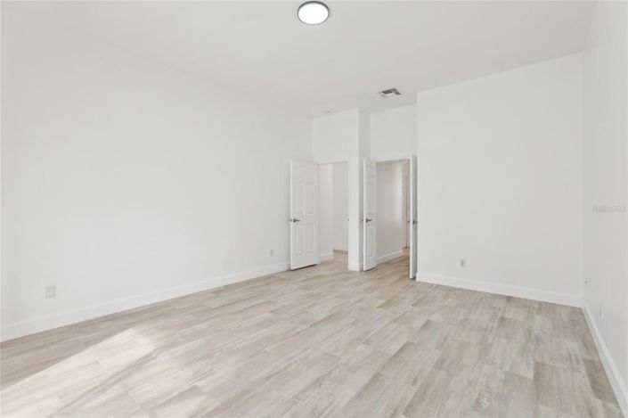 Image No.19-4 Bed Property for sale