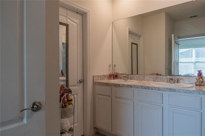 Image No.8-Propriété de 4 chambres à vendre à Davenport