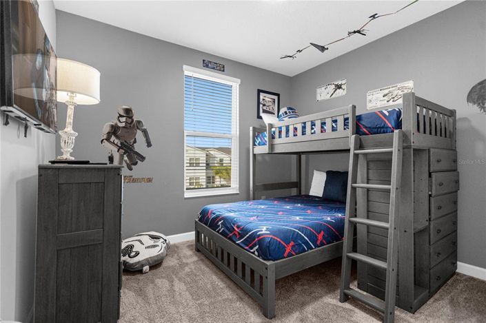 Image No.12-6 Bed Property for sale