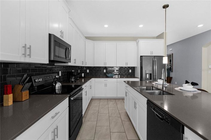 Image No.7-6 Bed Property for sale