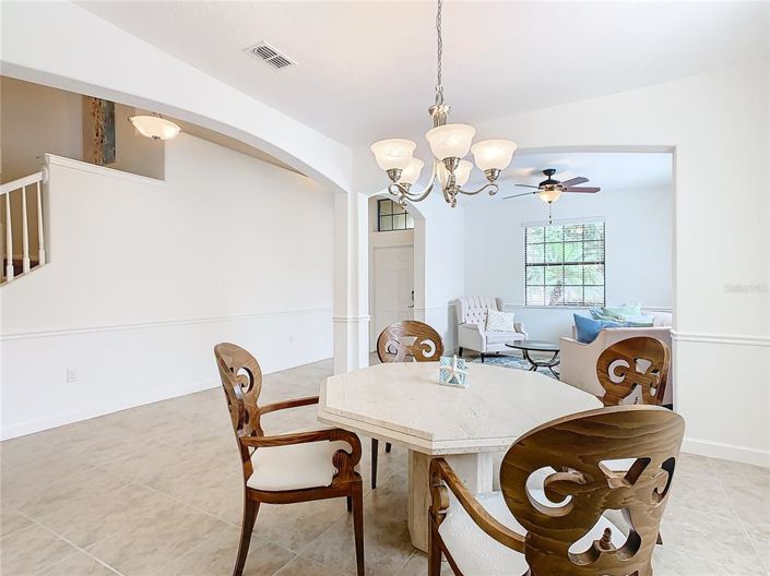 Image No.12-5 Bed Property for sale