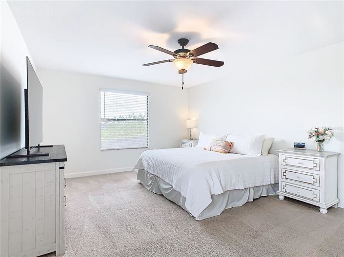 Image No.18-5 Bed Property for sale