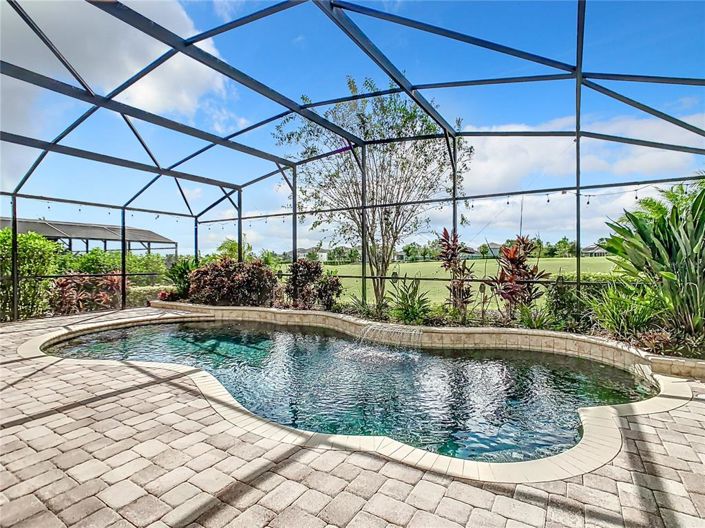 Image No.39-5 Bed Property for sale