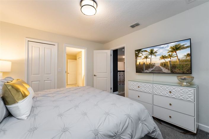 Image No.14-8 Bed Property for sale