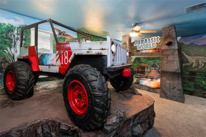 Image No.24-8 Bed Property for sale