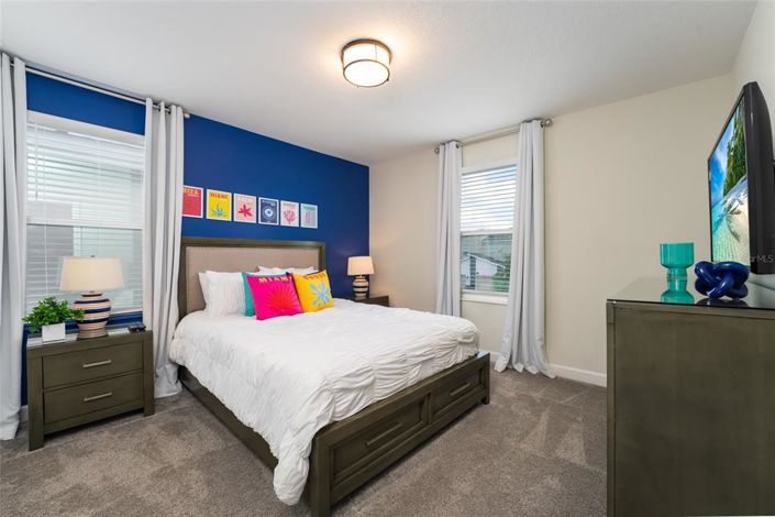 Image No.40-8 Bed Property for sale