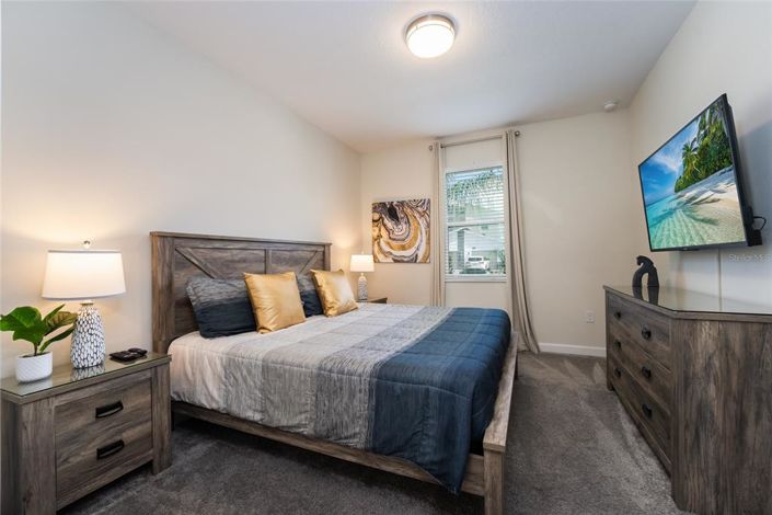 Image No.7-8 Bed Property for sale