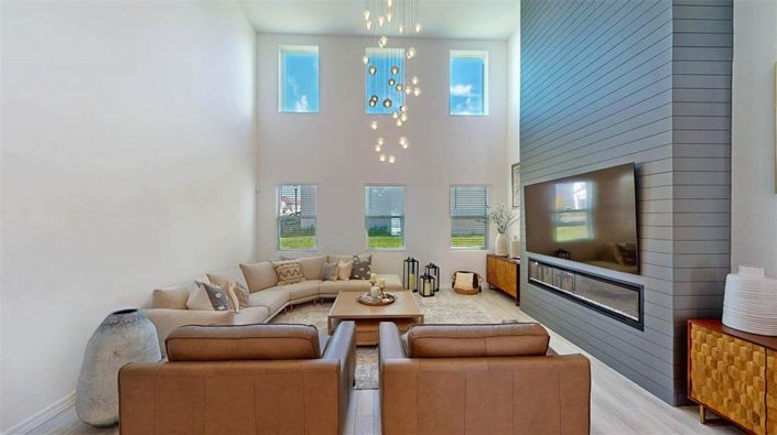 Image No.5-5 Bed Property for sale