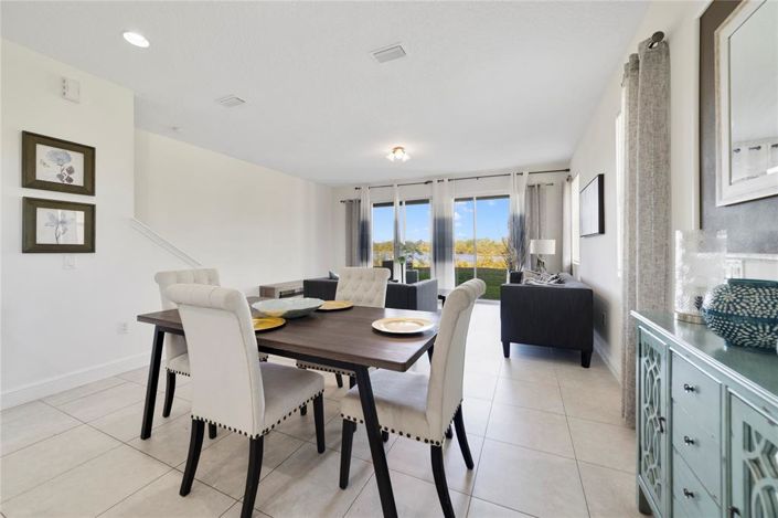 Image No.10-4 Bed Townhouse for sale