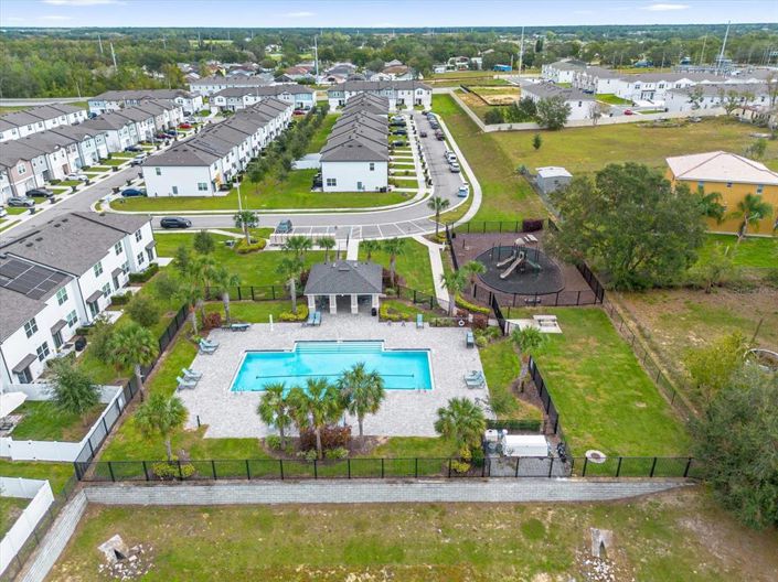 Image No.29-3 Bed Townhouse for sale