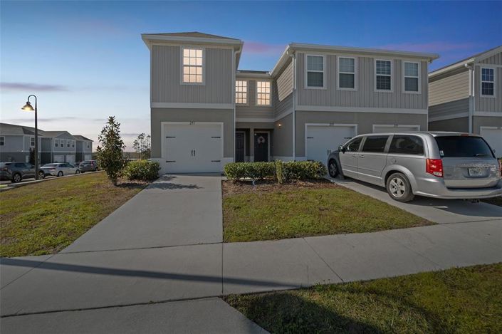Image No.1-3 Bed Townhouse for sale