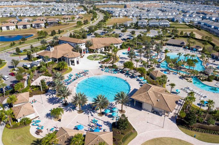 Image No.67-5 Bed Townhouse for sale