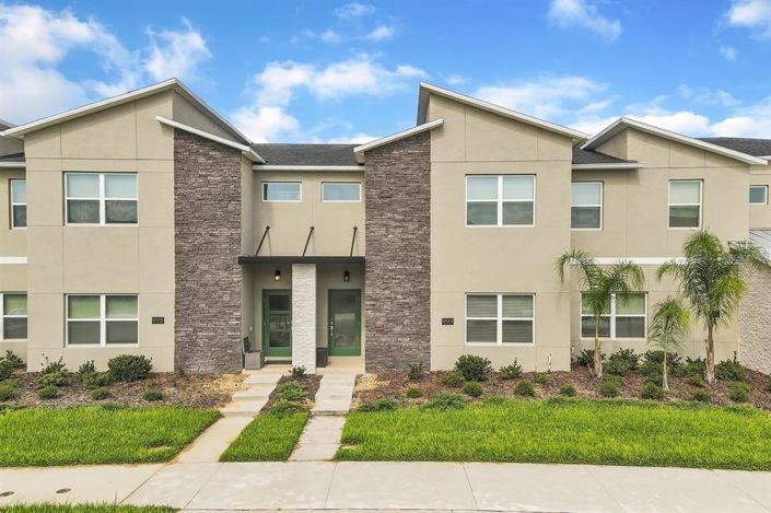 Image No.1-4 Bed Townhouse for sale
