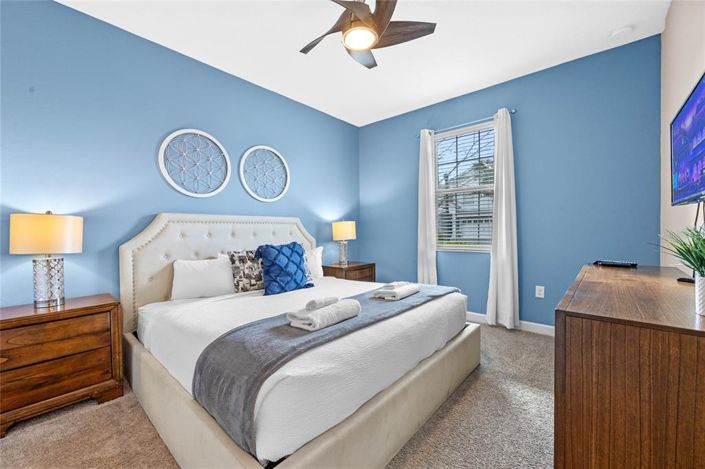 Image No.17-9 Bed Property for sale