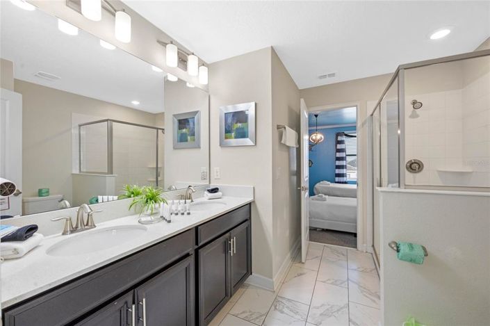 Image No.29-9 Bed Property for sale