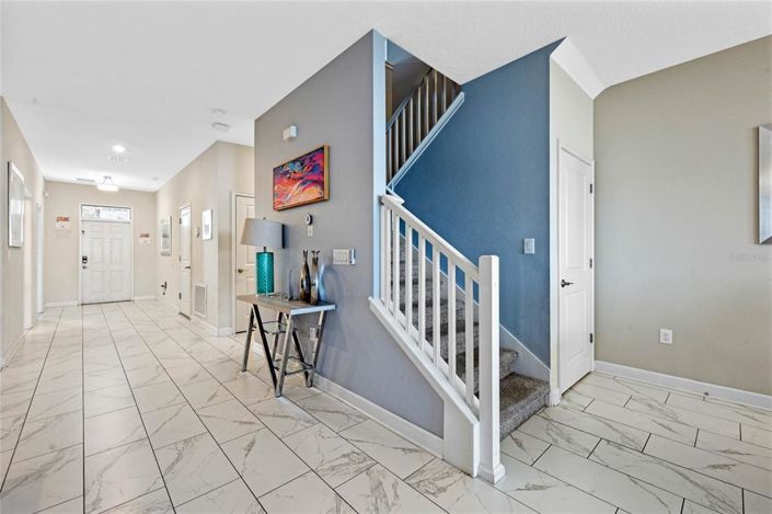 Image No.6-9 Bed Property for sale