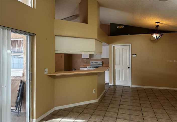 Image No.12-3 Bed Property for sale