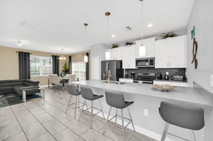 Image No.8-5 Bed Townhouse for sale