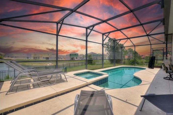 Image No.2-Propriété de 5 chambres à vendre à Davenport