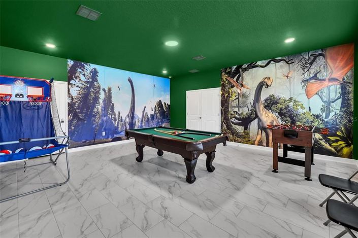 Image No.15-9 Bed Property for sale