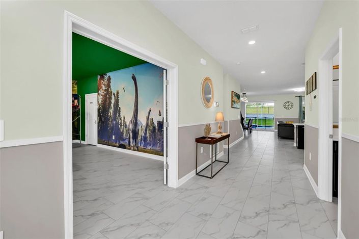 Image No.2-9 Bed Property for sale