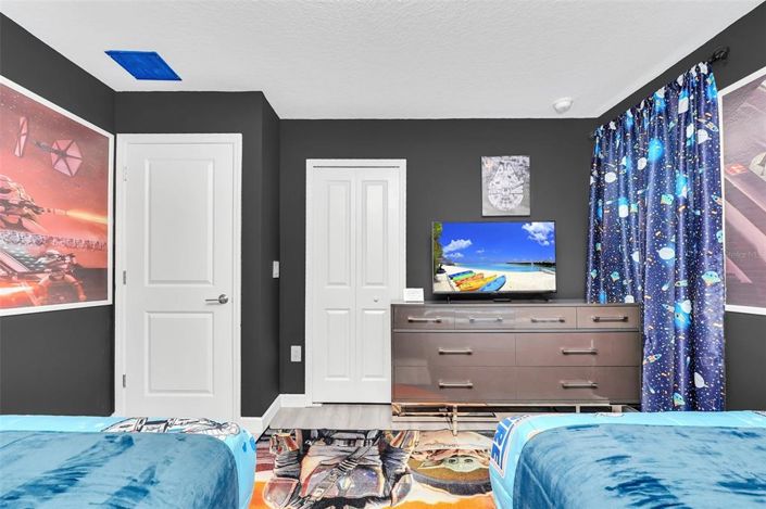 Image No.36-9 Bed Property for sale