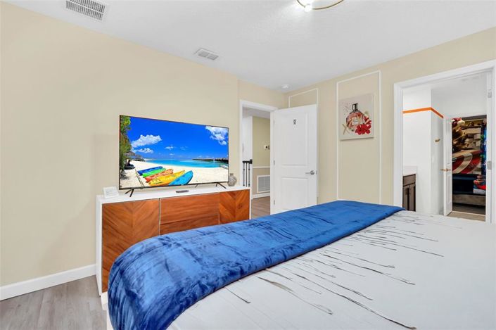 Image No.42-9 Bed Property for sale