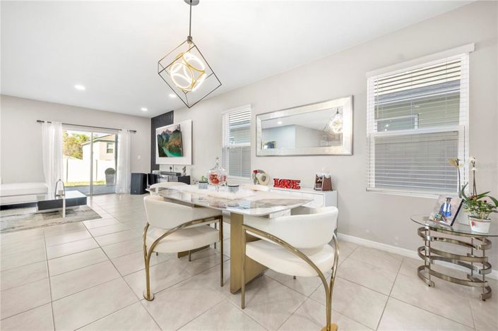 Image No.10-5 Bed Property for sale