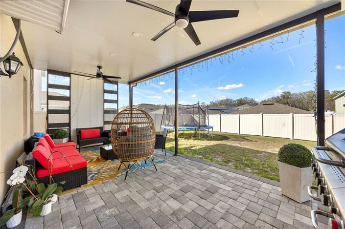 Image No.12-5 Bed Property for sale