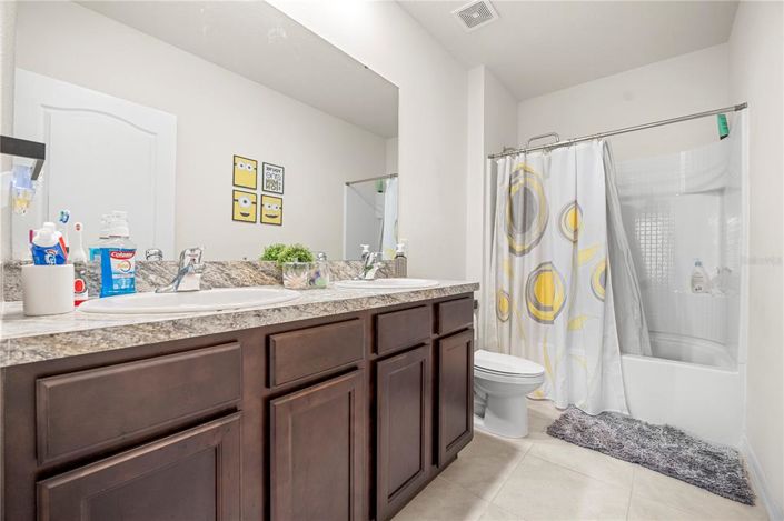 Image No.24-5 Bed Property for sale