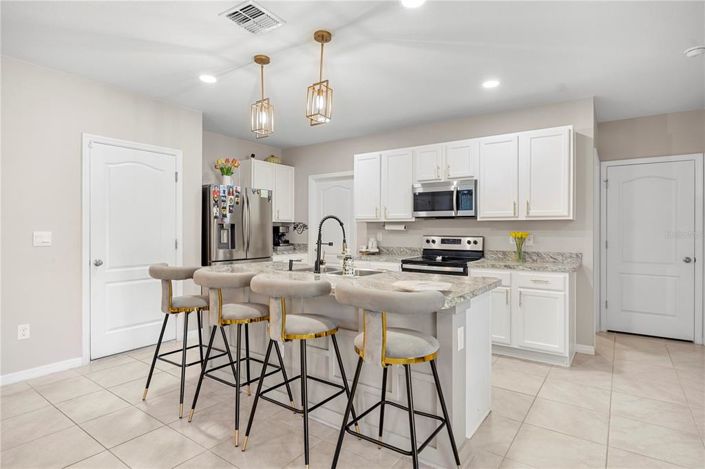 Image No.6-5 Bed Property for sale