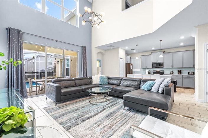 Image No.9-5 Bed Property for sale