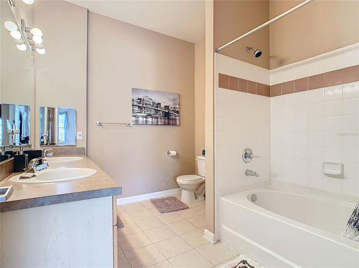 Image No.17-4 Bed Property for sale