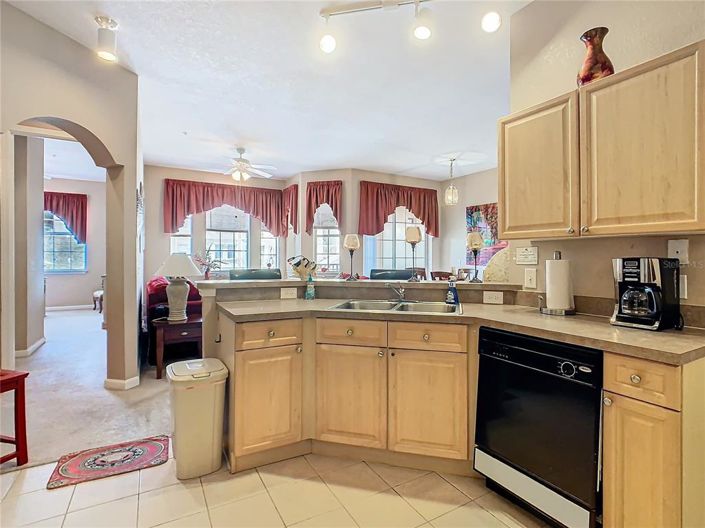 Image No.6-4 Bed Property for sale