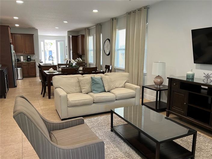 Image No.4-Propriété de 8 chambres à vendre à Kissimmee