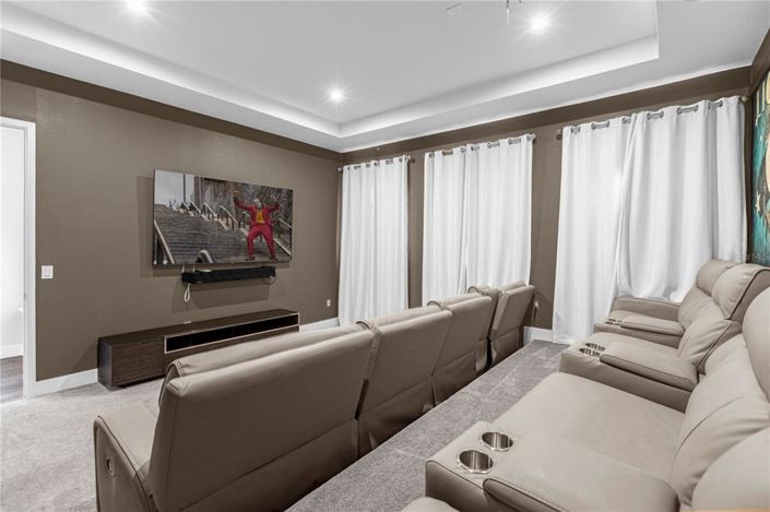 Image No.33-6 Bed Property for sale