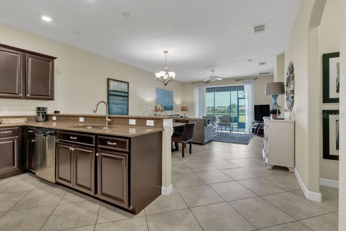 Image No.12-2 Bed Property for sale