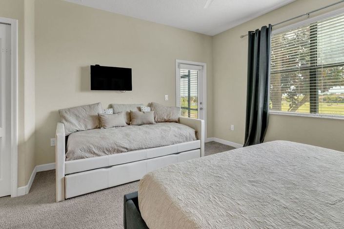 Image No.28-2 Bed Property for sale