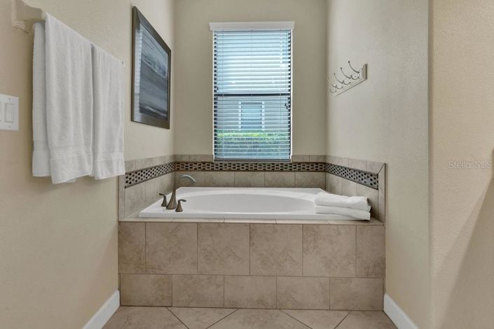 Image No.32-2 Bed Property for sale