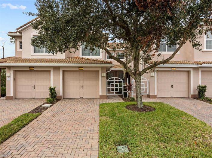 Image No.2-2 Bed Property for sale