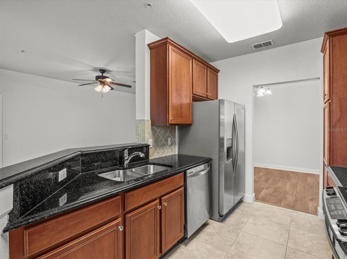 Image No.7-2 Bed Property for sale