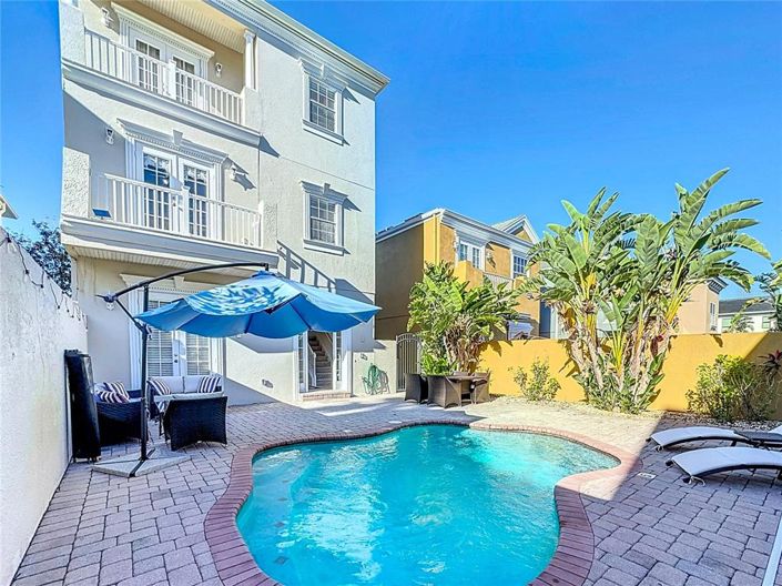 Image No.1-Propriété de 6 chambres à vendre à Kissimmee