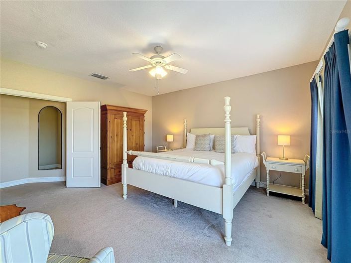 Image No.25-6 Bed Property for sale