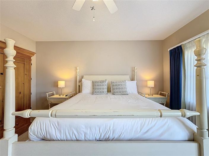 Image No.26-6 Bed Property for sale