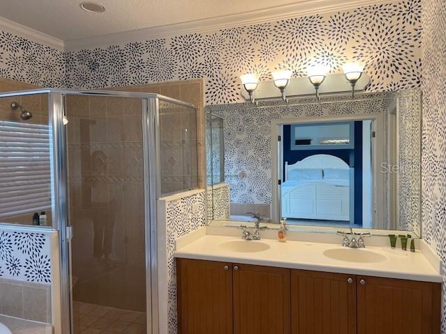 Image No.35-6 Bed Property for sale