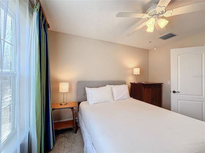 Image No.64-6 Bed Property for sale